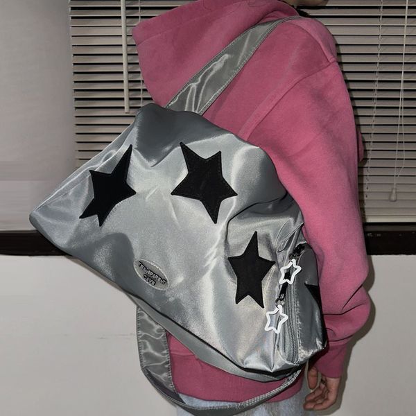evening bags y2k vintage korea kapasitas tinggi bintang gym bahu selempang tote wanita bepergian ritsleting tangan bagasi perjalanan 230517
evening bags y2k vintage korea kapasitas tinggi bintang gym bahu selempang tote wanita bepergian ritsleting tangan bagasi perjalanan 230517