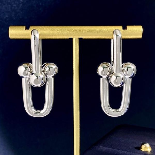 2023 lovely cute earring silver stainless steel chain joint round balls women dangle & chandelier with dust bag and box
2023 lovely cute earring silver stainless steel chain joint round balls women dangle & chandelier with dust bag and box