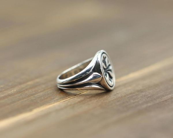 fashionrings trend personality jewelry punk style mens and womens lovers gift hip hop cross style luxury designer jewelry 0036258654, Golden;silver
fashionrings trend personality jewelry punk style mens and womens lovers gift hip hop cross style luxury designer jewelry 0036258654, Golden;silver