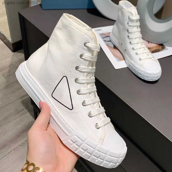 men womenl casual high and low canvas shoe leather classic sneakers fashion dress shoes outdoor platform trainers with box, Black
men womenl casual high and low canvas shoe leather classic sneakers fashion dress shoes outdoor platform trainers with box, Black