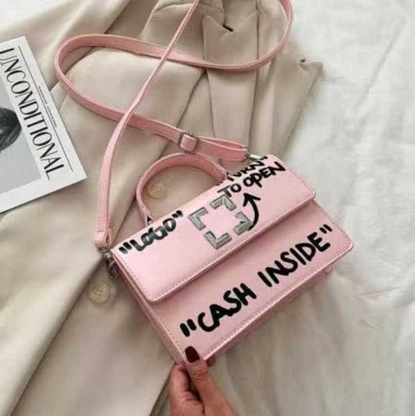 women's luxury fashion hand bag evening bags offs brand designers graffiti handbag letter backpack classic one shoulder purse ladies ha, Black;red
women's luxury fashion hand bag evening bags offs brand designers graffiti handbag letter backpack classic one shoulder purse ladies ha, Black;red