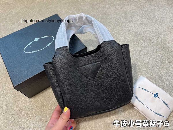 totes designers luxurious tote purse handbag message bags cluth classic genuine leather crossbody caviar original box mini 18cm women's
totes designers luxurious tote purse handbag message bags cluth classic genuine leather crossbody caviar original box mini 18cm women's