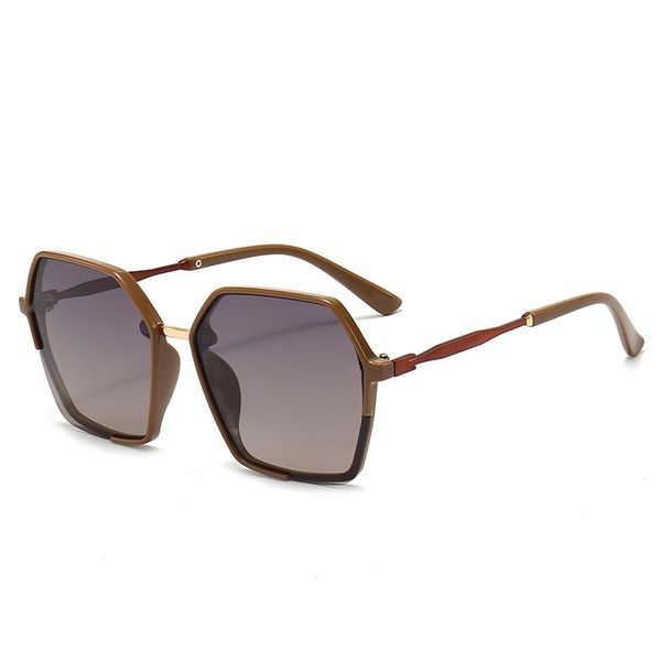 designer fashion sunglasses classic eyeglasses goggle outdoor beach sun glasses for man woman 8 color optional gift with box 588, White;black
designer fashion sunglasses classic eyeglasses goggle outdoor beach sun glasses for man woman 8 color optional gift with box 588, White;black