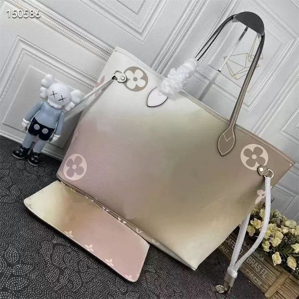 2023 multicolor gradient onthego totes single shoulder cross body bags designer handbags large capacity women shopper bag lady purses cowhid, Black;red
2023 multicolor gradient onthego totes single shoulder cross body bags designer handbags large capacity women shopper bag lady purses cowhid, Black;red