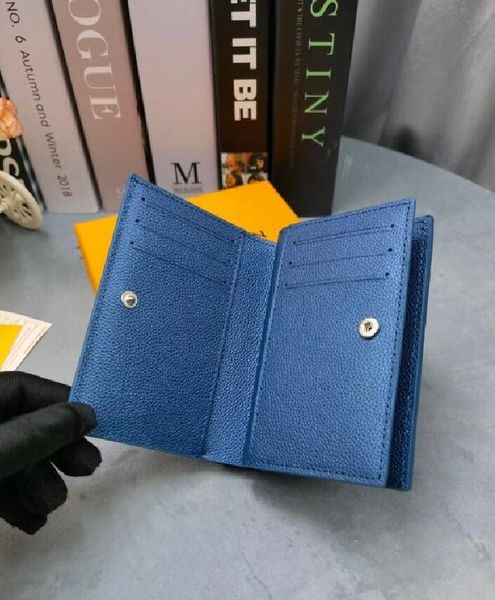blue embossed key coins pouch wallet hig quality luxury design portable key pouch classic man/women coin purse chain bag with dust bag and g, Red;black
blue embossed key coins pouch wallet hig quality luxury design portable key pouch classic man/women coin purse chain bag with dust bag and g, Red;black