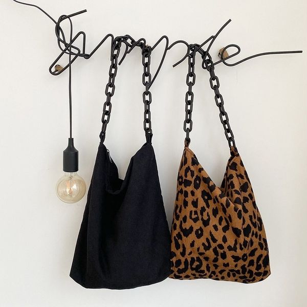 evening bags tas bahu korduroi musim gugur dingin fashion wanita tangan pola macan tutul retro rantai tebal 230517
evening bags tas bahu korduroi musim gugur dingin fashion wanita tangan pola macan tutul retro rantai tebal 230517