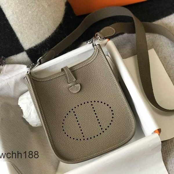hemes one tote designer bag bags 2023 small litchi evelyns casual versatile cowhide hollow letter shoulder crossbody women's v94i
hemes one tote designer bag bags 2023 small litchi evelyns casual versatile cowhide hollow letter shoulder crossbody women's v94i