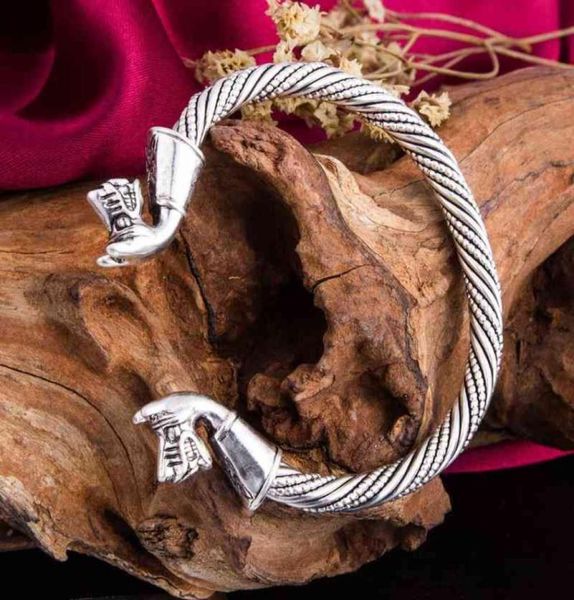 viking vintage double horse head cuff bracelets indian animal jewelry bracelet religious man039s wristband bangles as gift l2203220757, Golden;silver
viking vintage double horse head cuff bracelets indian animal jewelry bracelet religious man039s wristband bangles as gift l2203220757, Golden;silver