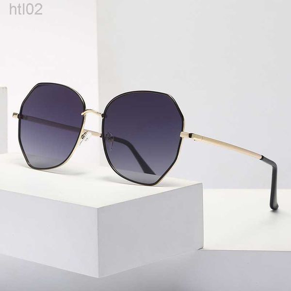 2023 new sunglasses for women's korean edition large frame anti uv polarized sunglasses net red same style glasses 006, White;black
2023 new sunglasses for women's korean edition large frame anti uv polarized sunglasses net red same style glasses 006, White;black