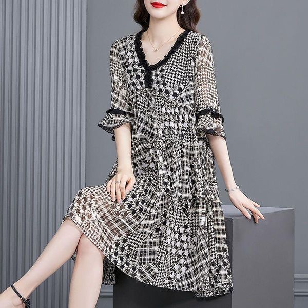 dresses elegant vneck printing spliced loose lace ruffles midi dress women clothing 2023 summer new flare sleeve floral dress dresses, Black;gray
dresses elegant vneck printing spliced loose lace ruffles midi dress women clothing 2023 summer new flare sleeve floral dress dresses, Black;gray