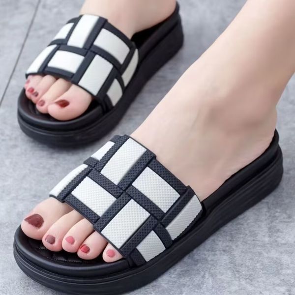 thick soled sippers outside high-quality women's fashion deodorant anti-slip shopping play home mute sandals, Black
thick soled sippers outside high-quality women's fashion deodorant anti-slip shopping play home mute sandals, Black