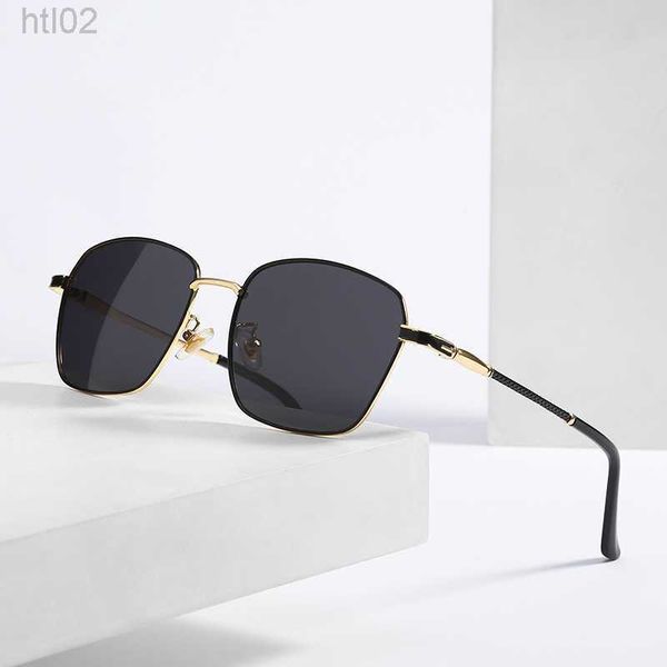 2023 new fashion trend sunglasses sunshade driving polarized sunglasses 020, White;black
2023 new fashion trend sunglasses sunshade driving polarized sunglasses 020, White;black