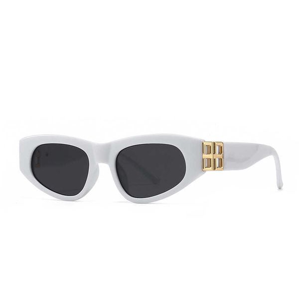 metal inlaid non infringing trend street pgraphy modern sunglasses 936, White;black
metal inlaid non infringing trend street pgraphy modern sunglasses 936, White;black