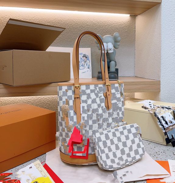 new designer bags, handbags, diagonal shoulder bags, bucket bags, fashion trends
new designer bags, handbags, diagonal shoulder bags, bucket bags, fashion trends