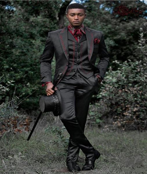 new popular peak lapel embroidery groomsmen one button groom tuxedos men suits weddingprom man blazer jacketpantsvestti1017052, Black;gray
new popular peak lapel embroidery groomsmen one button groom tuxedos men suits weddingprom man blazer jacketpantsvestti1017052, Black;gray