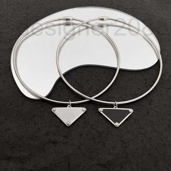 chokers designer luxury inverted triangle letter pendant necklace, female network red, fashion versatile, advanced sense collar, collar chai, Golden;silver
chokers designer luxury inverted triangle letter pendant necklace, female network red, fashion versatile, advanced sense collar, collar chai, Golden;silver