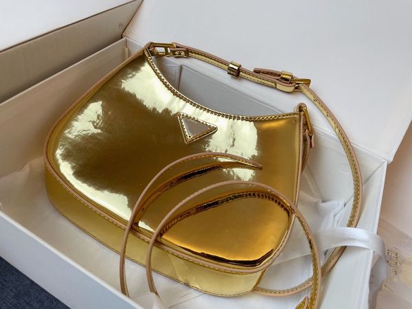 prad underarm bag shiny leather women's crossbody bag metal triangle logo buckle opening luxury commuter designer id luxury_bag1588
prad underarm bag shiny leather women's crossbody bag metal triangle logo buckle opening luxury commuter designer id luxury_bag1588