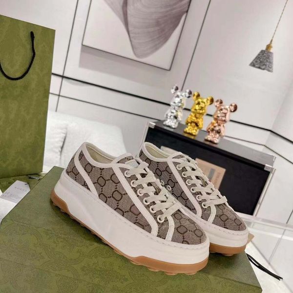 fashion designer shoes real luxury leather handmade multicolor gradient technical sneakers man women famous shoe casual shoes trainers brand, Black
fashion designer shoes real luxury leather handmade multicolor gradient technical sneakers man women famous shoe casual shoes trainers brand, Black
