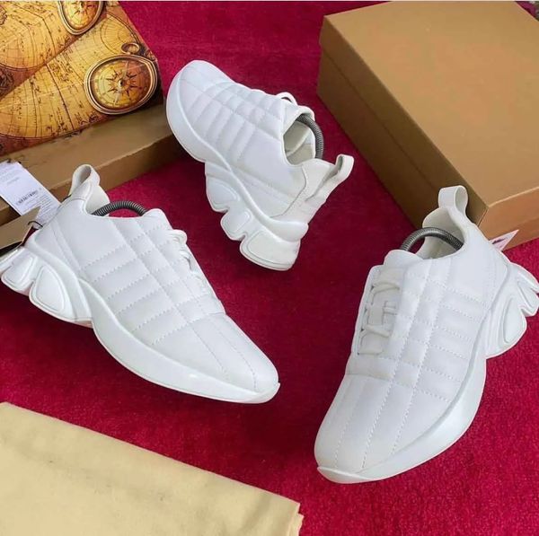 luxury 22s/s quilted leather classic sneaker shoes check calf leather white black nude blue trainers brand outdoor runner sports shoe
luxury 22s/s quilted leather classic sneaker shoes check calf leather white black nude blue trainers brand outdoor runner sports shoe
