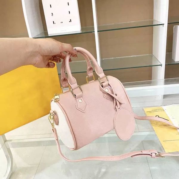 2023 designer bags luxury handbag fashion crossbody bags classic brand shoulder boston bag purses, Black;red
2023 designer bags luxury handbag fashion crossbody bags classic brand shoulder boston bag purses, Black;red