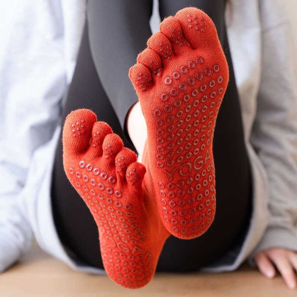 sports socks 2022 new year sports socks indoor fitness socks pure cotton allinclusive five finger socks nonslip dance yoga socks j230517, Black
sports socks 2022 new year sports socks indoor fitness socks pure cotton allinclusive five finger socks nonslip dance yoga socks j230517, Black