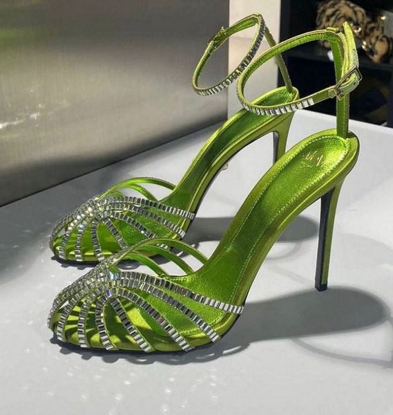 luxury alevi milano women penelope sandals shoes crystal-embellished high heels lady summer gladiator sandalias party wedding bridal eu35-42, Black
luxury alevi milano women penelope sandals shoes crystal-embellished high heels lady summer gladiator sandalias party wedding bridal eu35-42, Black