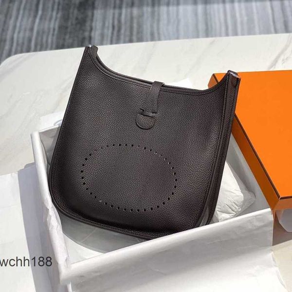 hemes litchi genuine 2023 out evelyns tote cowhide bags designer bag hollow real leather large pattern shoulder crossbody women's tote
hemes litchi genuine 2023 out evelyns tote cowhide bags designer bag hollow real leather large pattern shoulder crossbody women's tote