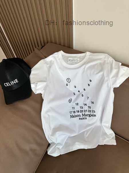 fashion brand luxury mm6 magila margiela korean version men's and women's cotton crew neck loose print couple short sleeve t-shirt, White;black
fashion brand luxury mm6 magila margiela korean version men's and women's cotton crew neck loose print couple short sleeve t-shirt, White;black