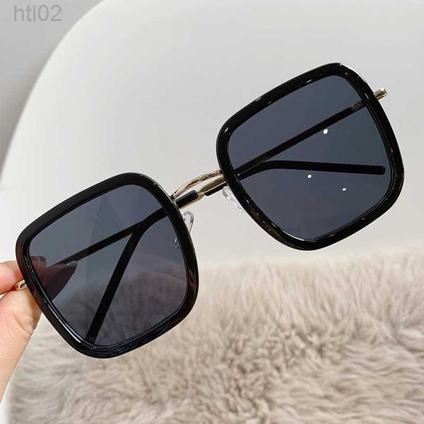 new large frame black sunglasses fashion black circle metal sunglasses net red street shooting glasses 9988x, White;black
new large frame black sunglasses fashion black circle metal sunglasses net red street shooting glasses 9988x, White;black