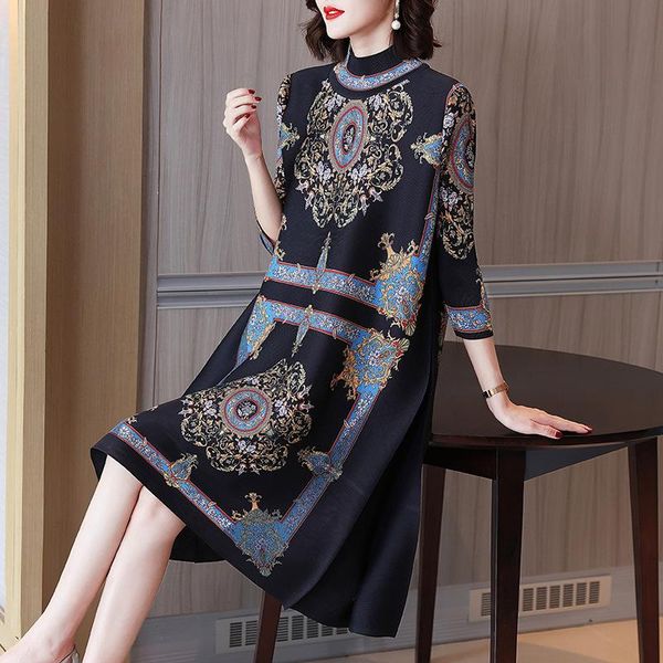 dresses french highend print miyake pleated dress spring 2022 new fashion loose plus size agereducing mother women's dress, Black;gray
dresses french highend print miyake pleated dress spring 2022 new fashion loose plus size agereducing mother women's dress, Black;gray