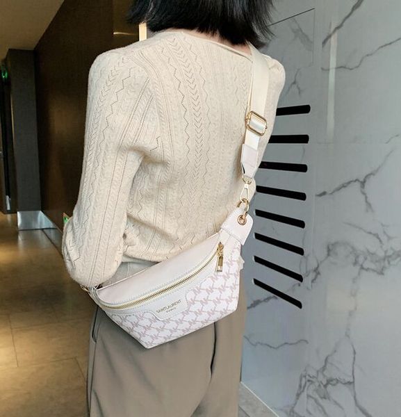 women waist packs wide strap crossbody chest bag female elegant plaid pu leather fanny pack ladies stylish fanny pack 230517g 
women waist packs wide strap crossbody chest bag female elegant plaid pu leather fanny pack ladies stylish fanny pack 230517g