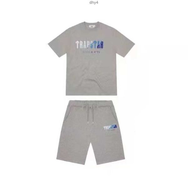 22ss new trapstar london t shirt men and women embroidered chenille decoded chord suit - revolution luxury trapstars tee trapstar. 12 8uf5a, White;black
22ss new trapstar london t shirt men and women embroidered chenille decoded chord suit - revolution luxury trapstars tee trapstar. 12 8uf5a, White;black
