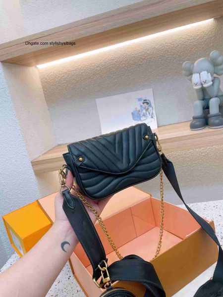 totes designers tote purse handbag message bags cluth classic genuine leather crossbody original box old flower wallet gold chain 20cm mini
totes designers tote purse handbag message bags cluth classic genuine leather crossbody original box old flower wallet gold chain 20cm mini