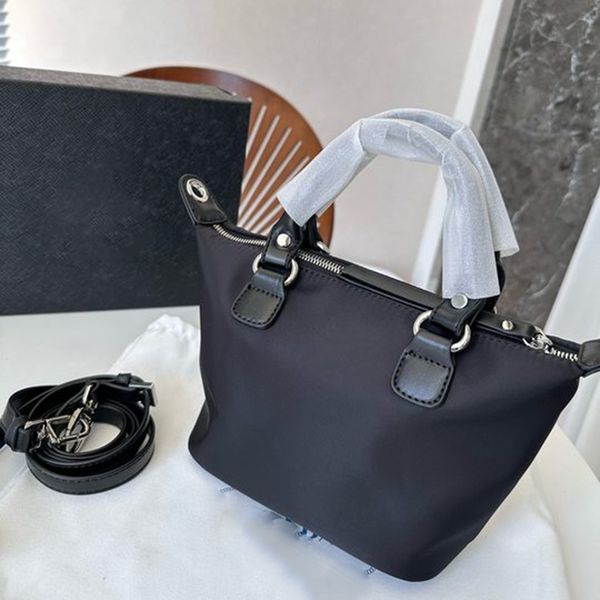 classic tote bag totes large capacity luxury crossbody bag shopping artwork shoulder bags wholesale r handbag fashion handbags
classic tote bag totes large capacity luxury crossbody bag shopping artwork shoulder bags wholesale r handbag fashion handbags