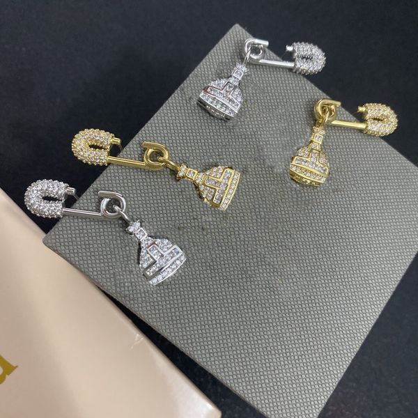 18k gold plated designers brand earrings designer letter ear stud women crystal pearl geometric earring for wedding party jewerlry accessori, Golden;silver
18k gold plated designers brand earrings designer letter ear stud women crystal pearl geometric earring for wedding party jewerlry accessori, Golden;silver