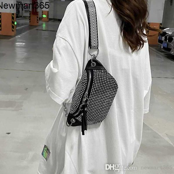 2023 new fashion waist bag simple one shoulder chest bag women's mobile phone bag small crossbody dumpling bag
2023 new fashion waist bag simple one shoulder chest bag women's mobile phone bag small crossbody dumpling bag