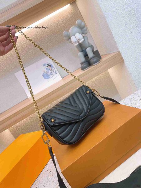 totes designers tote purse handbag message bags cluth classic genuine leather crossbody original box old flower wallet gold chain 20cm black
totes designers tote purse handbag message bags cluth classic genuine leather crossbody original box old flower wallet gold chain 20cm black