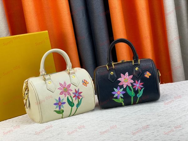 printed pillow shaped bag black white embossed handbag designer detachable chain leather shoulder strap bag luxury crossbody bags
printed pillow shaped bag black white embossed handbag designer detachable chain leather shoulder strap bag luxury crossbody bags