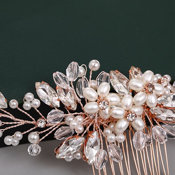 european and american pearl hair combs, handmade weaving, super sparkling crystal inserted comb hair accessories, dinner party, small fragra, Silver
european and american pearl hair combs, handmade weaving, super sparkling crystal inserted comb hair accessories, dinner party, small fragra, Silver