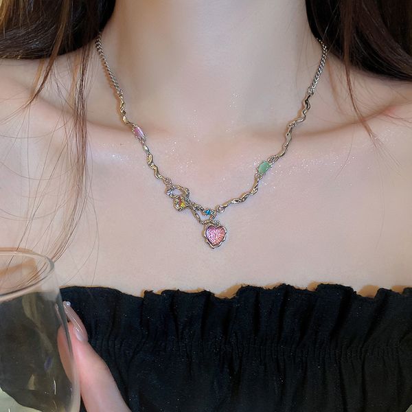 tulip love heart crystal necklace sweet girl collarbone chain summer outing versatile touque fashion woman, Golden;silver
tulip love heart crystal necklace sweet girl collarbone chain summer outing versatile touque fashion woman, Golden;silver