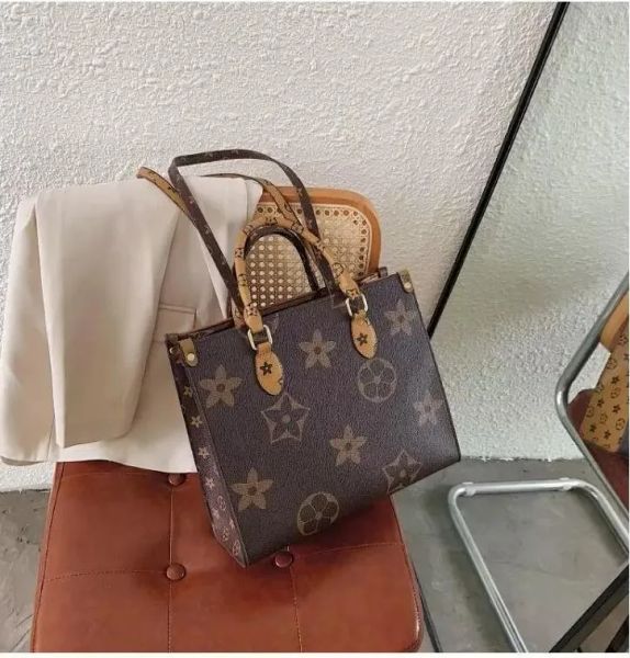fashion onthego 2pcs women luxurys designers bags genuine leather handbags messenger crossbody shoulder bag totes wallet shoppingbag louisei, Black;red
fashion onthego 2pcs women luxurys designers bags genuine leather handbags messenger crossbody shoulder bag totes wallet shoppingbag louisei, Black;red