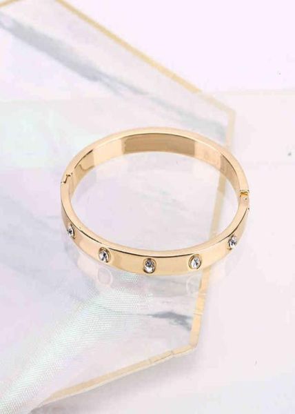 popular versatile alloy diamond inlaid gold bracelet selling geometric snap jewelry4874792, Black
popular versatile alloy diamond inlaid gold bracelet selling geometric snap jewelry4874792, Black