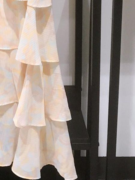 dresses women vneck fashion print midi dress 2022 spring summer half puff sleeve ladies irregular layered ruffles long robes, Black;gray
dresses women vneck fashion print midi dress 2022 spring summer half puff sleeve ladies irregular layered ruffles long robes, Black;gray
