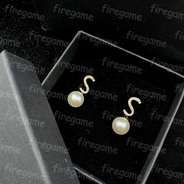 simple vintage earrings for women classic pearl earring jewelry accessories engagement gifts are good for parties, Golden;silver
simple vintage earrings for women classic pearl earring jewelry accessories engagement gifts are good for parties, Golden;silver