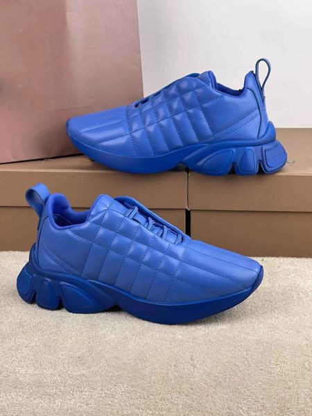 22s/s men quilted leather sports shoes man check lightweight calf leather classic sneakers chunky rubber runner sport outdoot trainers with, Black
22s/s men quilted leather sports shoes man check lightweight calf leather classic sneakers chunky rubber runner sport outdoot trainers with, Black