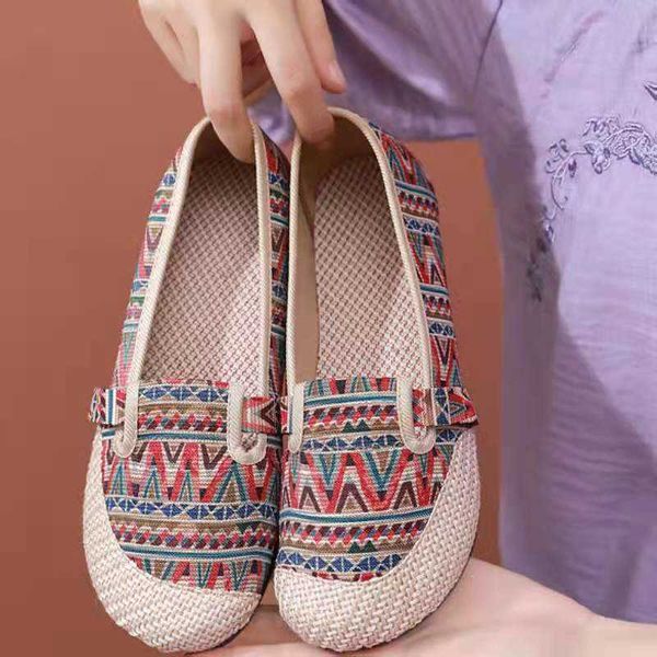 2023 spring/summer old beijing cloth shoes women's flat heel ethnic style shallow mouth middle and old people's step on lazy mom&#, Black
2023 spring/summer old beijing cloth shoes women's flat heel ethnic style shallow mouth middle and old people's step on lazy mom&#, Black