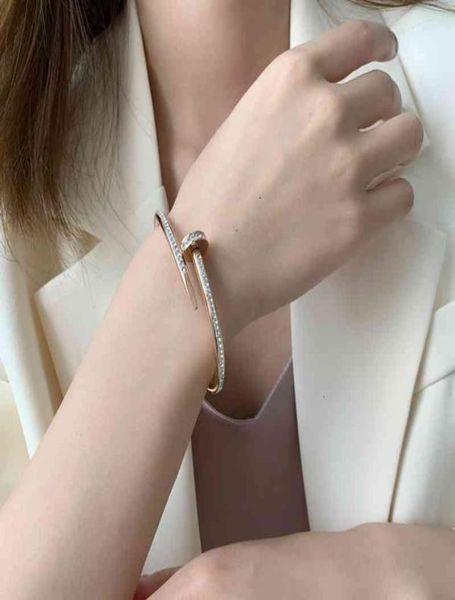 other bracelets european and american brand titanium steel bracelet ins small design no fading jewelry highquality hand ornaments3316926, Golden;silver
other bracelets european and american brand titanium steel bracelet ins small design no fading jewelry highquality hand ornaments3316926, Golden;silver