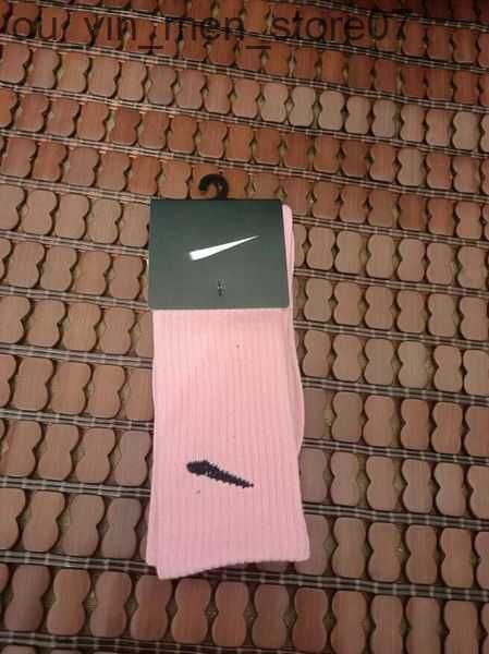 quality cotton 2023 outfit men's nk high leggings real socks designers luxury dunk women grip stockings pure cotton 10 colors sport soc, Black
quality cotton 2023 outfit men's nk high leggings real socks designers luxury dunk women grip stockings pure cotton 10 colors sport soc, Black