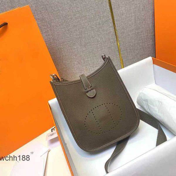 hemes messenger bag bags 2023 evelyns tote mini leather togo cowhide lychee pattern designer hollow out one shoulder bucket dro3
hemes messenger bag bags 2023 evelyns tote mini leather togo cowhide lychee pattern designer hollow out one shoulder bucket dro3