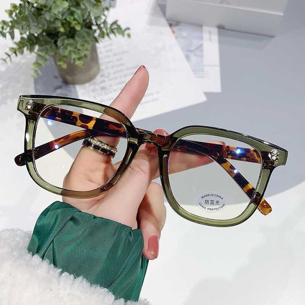 2023 new korean edition glasses large frame myopia frame fashion anti blue light flat mirror straight 203x, White;black
2023 new korean edition glasses large frame myopia frame fashion anti blue light flat mirror straight 203x, White;black